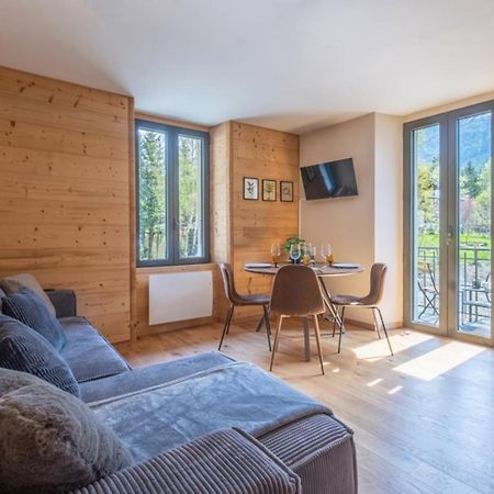 Newly Renovated Apartment With Mont Blanc View Chamonix Exterior photo
