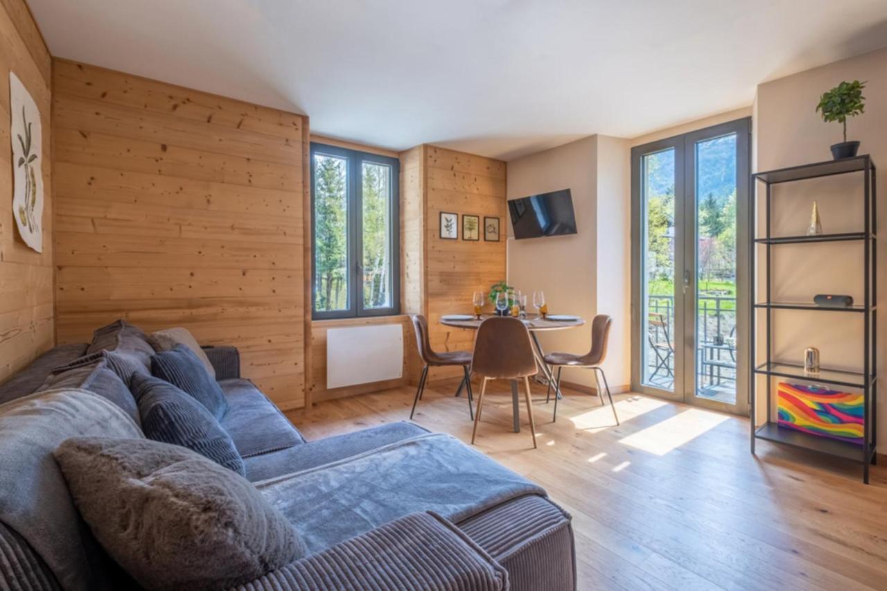 Newly Renovated Apartment With Mont Blanc View Chamonix Exterior photo