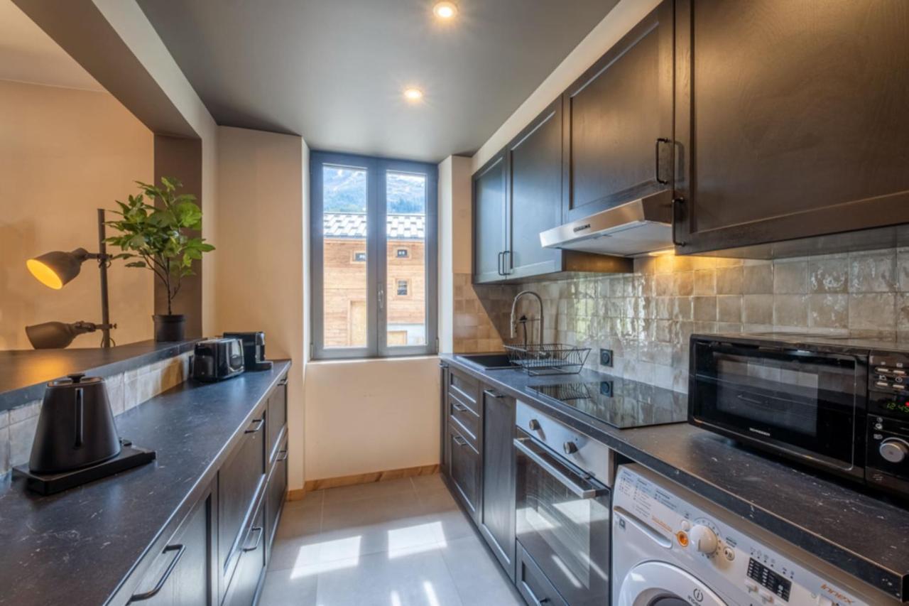 Newly Renovated Apartment With Mont Blanc View Chamonix Exterior photo